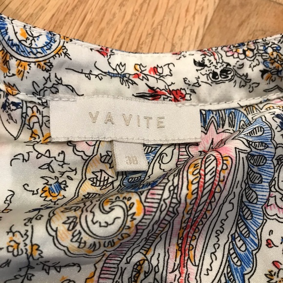 Va Vite Tie-Front Long Sleeve Paisley Print Blouse - Picture 7 of 10